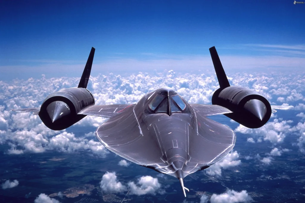  Lockheed SR-71 Blackbird  top 5 fast airplanes